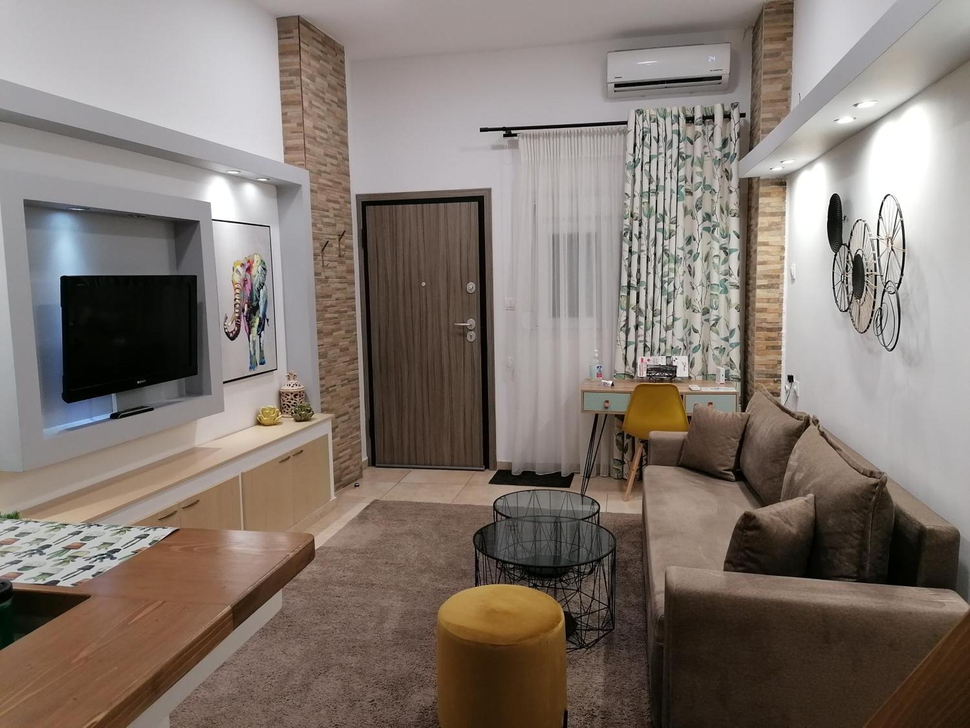 Jolie Maison *